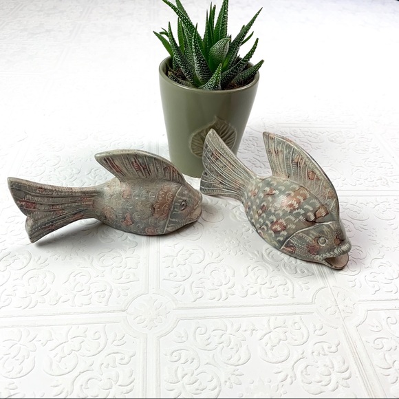 Pair of 2 Detailed Fish Soapstone Carvings - Picture 3 of 8